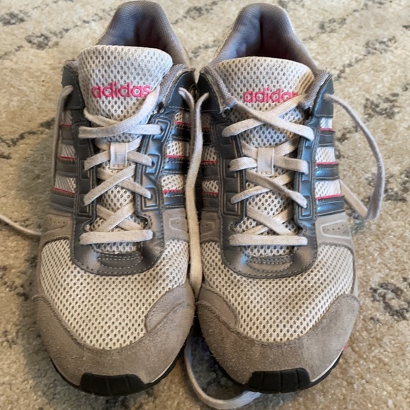 Adidas women’s walking shoe - Picture 2 of 8